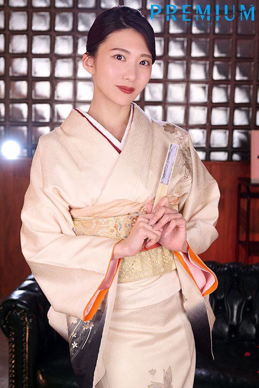 HIKR-195 ロスでナンパしたやわ巨乳のインテリ女子大生を強引に口説いて勝手にAVデビュー クロエ（24）